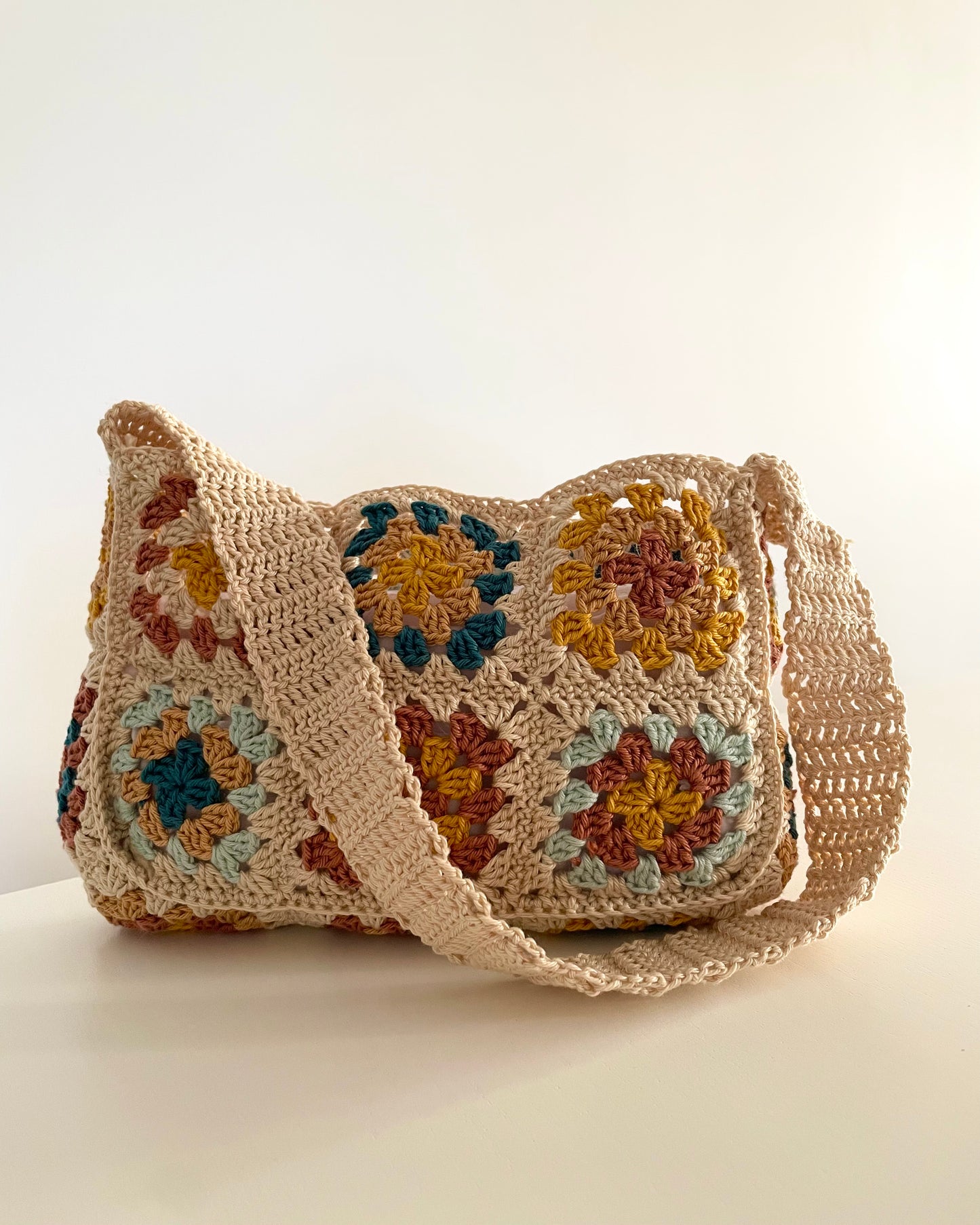 patron modèle sac en crochet carrés granny