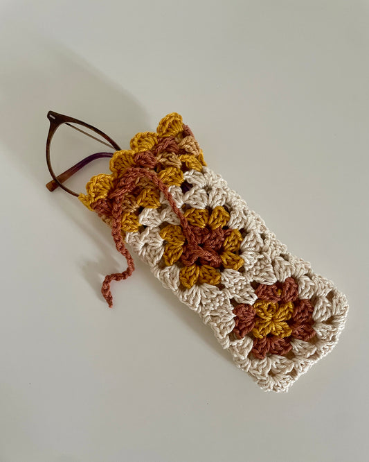 Modèle pochette à lunettes