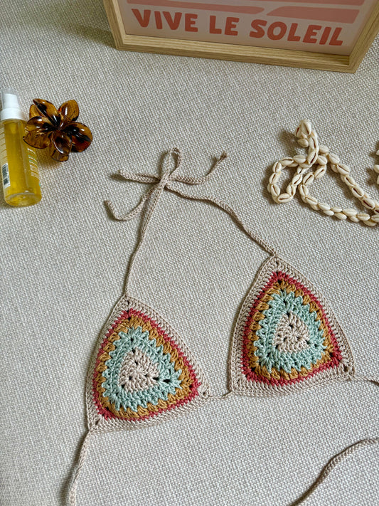 Modèle haut de bikini granny