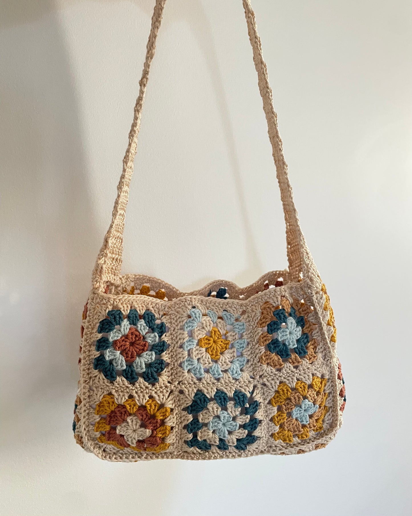 patron modèle sac en crochet granny square